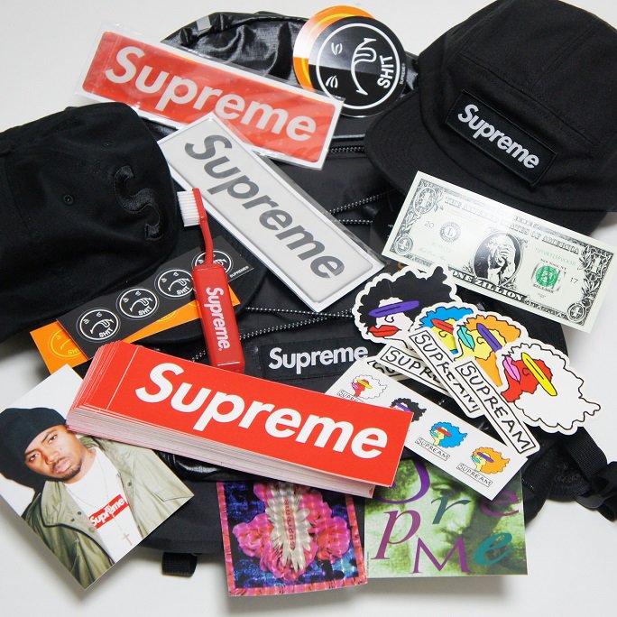 Supreme visla seoul box logo stickerマガジン - アクセサリー