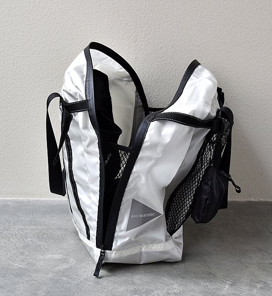 アンドワンダー and wander 25L トートバッグ AW-AA730 - バッグ