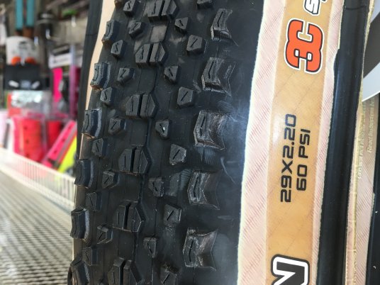 MAXXIS＊IKON マキシス アイコン 29×2.20 スキンウォール - スポーツサイクル専門店 ＊『 X-TREMER 』エクストリーマー＊