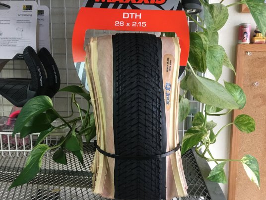 MAXXIS＊DTH ２６ MTBストリートタイヤ フォルダブル タンウォール 