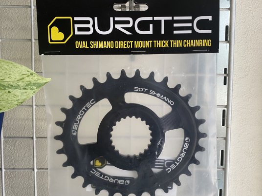 BURGTEC＊オーバル ワイド＆ナロー チェーンリング - スポーツサイクル 