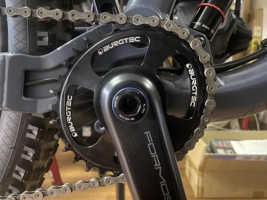 BURGTEC＊オーバル ワイド＆ナロー チェーンリング - スポーツ