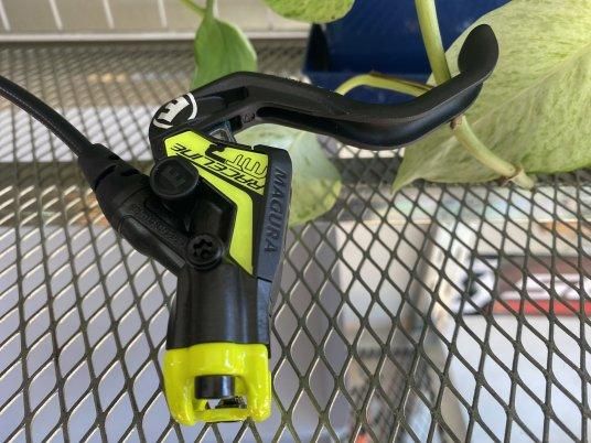 MAGURA＊マグラ MT7 Raceline HC（限定/特別カラー）前後セット