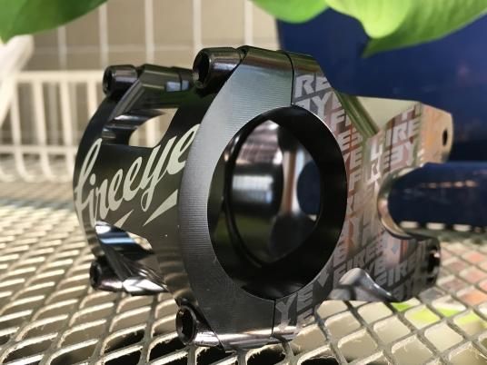 FIRE EYE ファイヤーアイ ［ TALON 5535 35mmクランプ］STEM