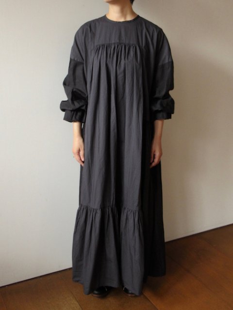 深くて長い ワンピース ブラック Rallye Margot Online Store 深くて長い ワンピース ブラック Rallye Margot Online Store