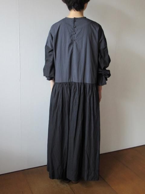 深くて長い ワンピース ブラック Rallye Margot Online Store 深くて長い ワンピース ブラック Rallye Margot Online Store