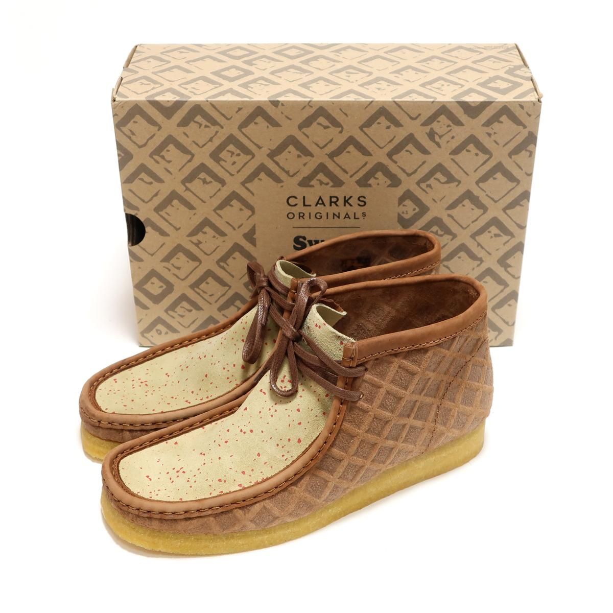 CLARKS ORIGINALS x SWEET CHICK WALLABEE BOOT BROWN/RED