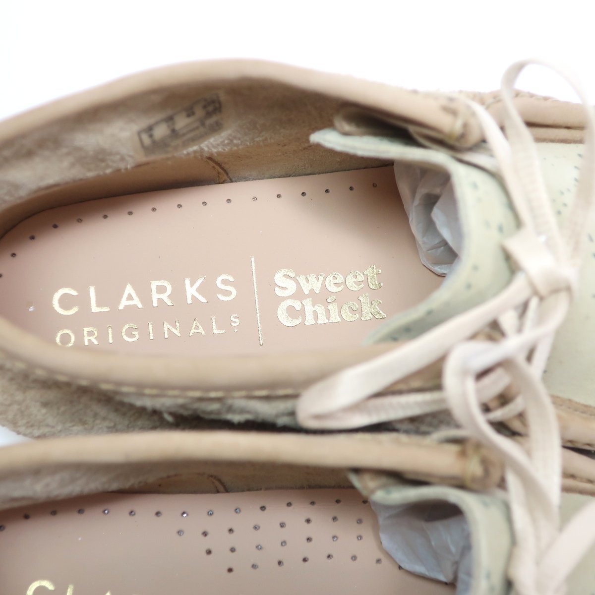 CLARKS ORIGINALS x SWEET CHICK WALLABEE BOOT NATURAL/GREEN