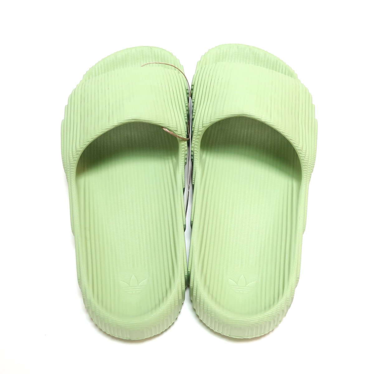 新品 2022's adidas adilette 22 ライム サンダル