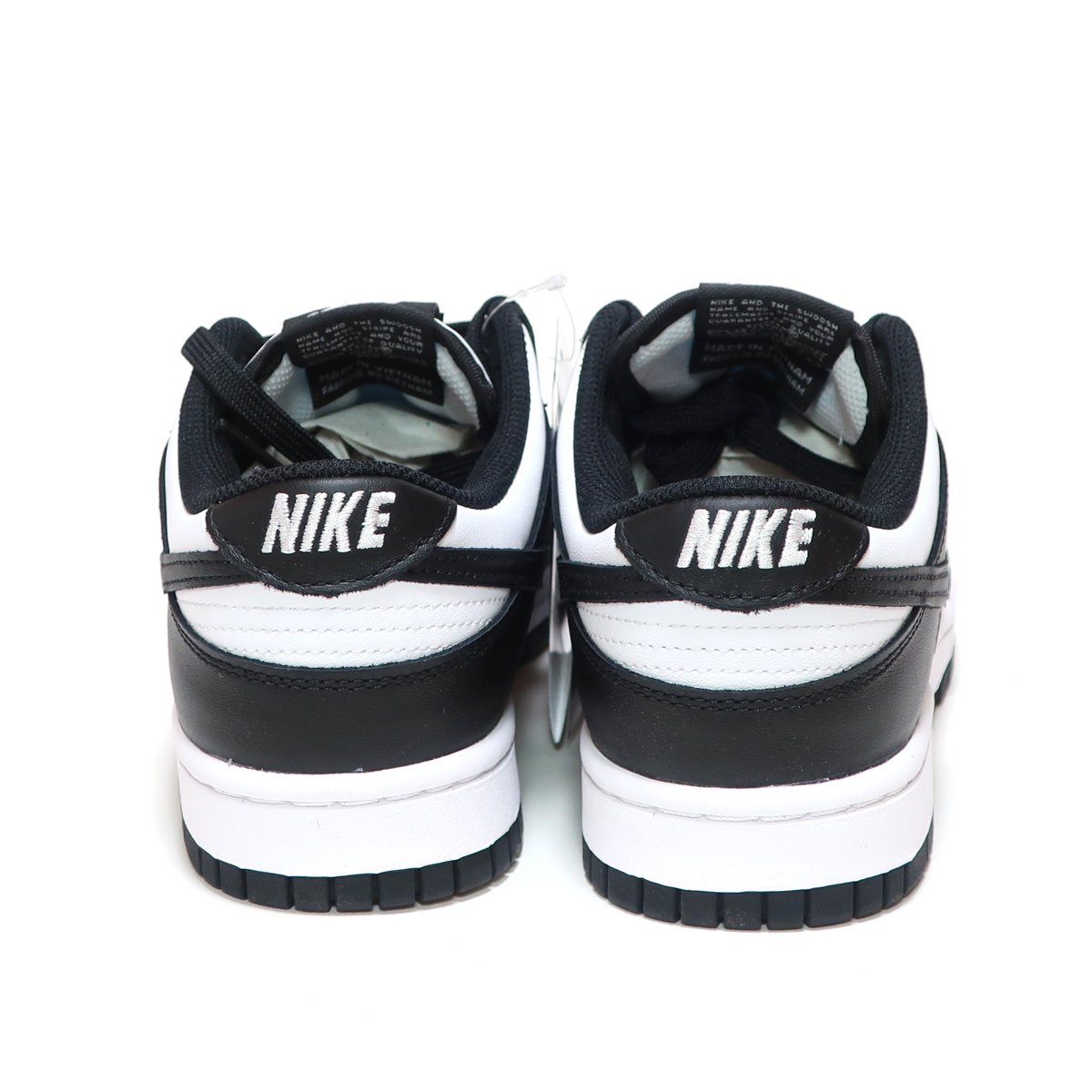 WMNS 27.5 NIKE DUNK LOW WHITE BLACK