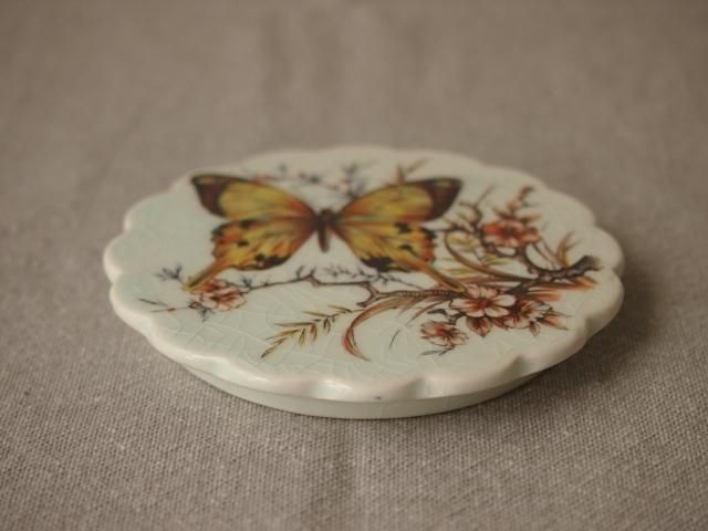 蝶の陶器壁飾り d - アンティーク食器と雑貨のお店 lincs
