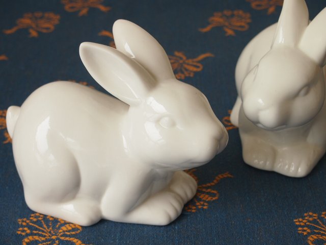 ウサギの陶器置物 - アンティーク食器と雑貨のお店 lincs.［リンクス