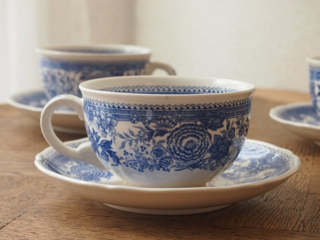 Villeroy&Bochマナーハウスが見える花柄C&S（ブルー） - アンティーク食器と雑貨のお店 lincs.［リンクス］  フランス、イギリス、オランダ、ベルギー、ドイツのアンティークプレートなど