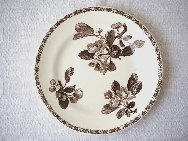 Villeroy&Boch黒ラインのオクトゴナルデザートプレート（夏