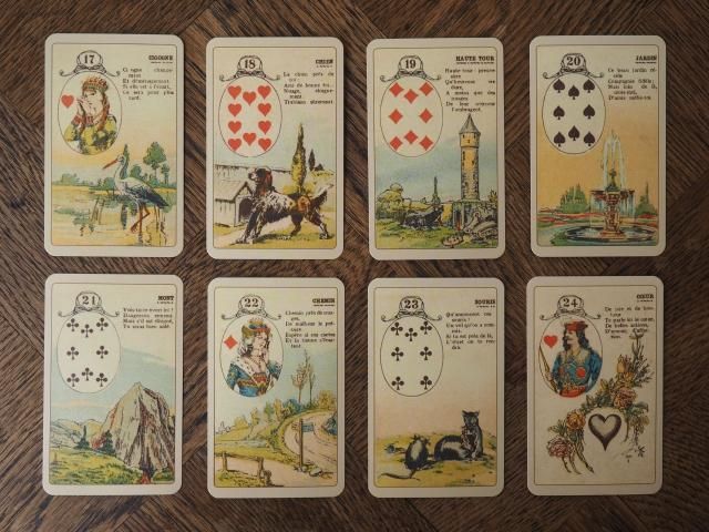 オラクルカードフランスの洗練された美麗デッキ 丸型×金箔押し