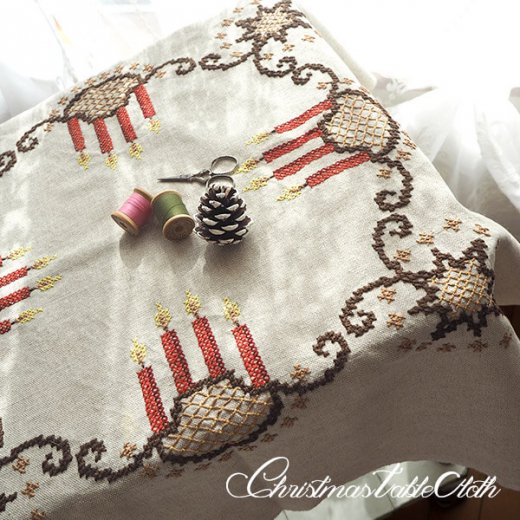 テーブルクロス  手刺繍  ハンドメイド  ヴィンテージシロツメクサの刺繍