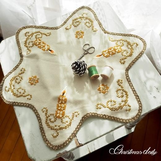 アンティーク☆ゴールド☆円形ドイリークロス