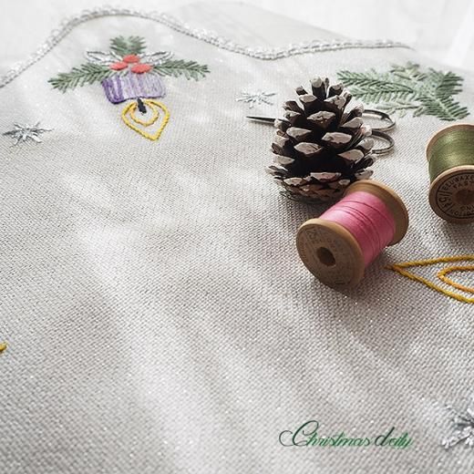 ドイツ クリスマス ドイリー（直径49cm）ヴィンテージ 【手刺繍
