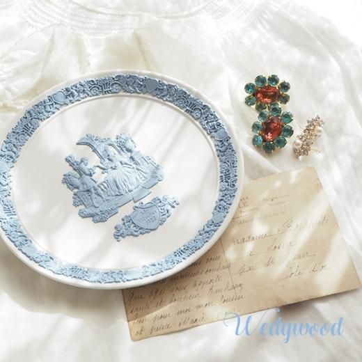 イギリス 1988年製 WEDGWOOD (ウェッジウッド) バレンタイン限定 