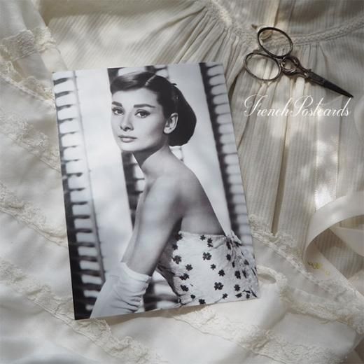 オードリー・ヘップバーンのポストカード、グリーティングカード オードリー・ヘップバーンのポストカード、グリーティングカード