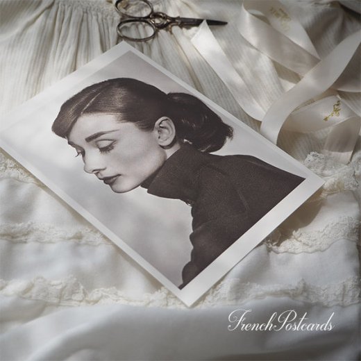 フレンチ ポストカード オードリー ヘップバーン 横顔 Audrey Hepburn