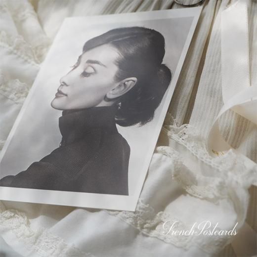 フレンチ ポストカード オードリー ヘップバーン 横顔 Audrey Hepburn フレンチ ポストカード オードリー ヘップバーン 横顔 Audrey Hepburn