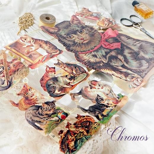 ドイツ クロモス【M】＜猫 リボン ボール遊び いたずら猫＞