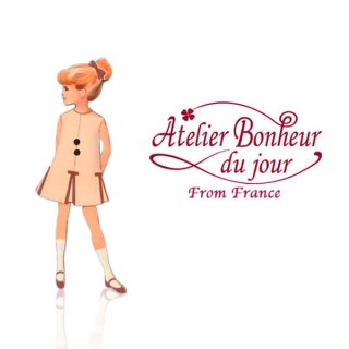 輸入 木製ボタン 人物 フランス輸入ボタン アトリエ・ボヌール・ドゥ・ジュール【ベージュワンピースの女の子】