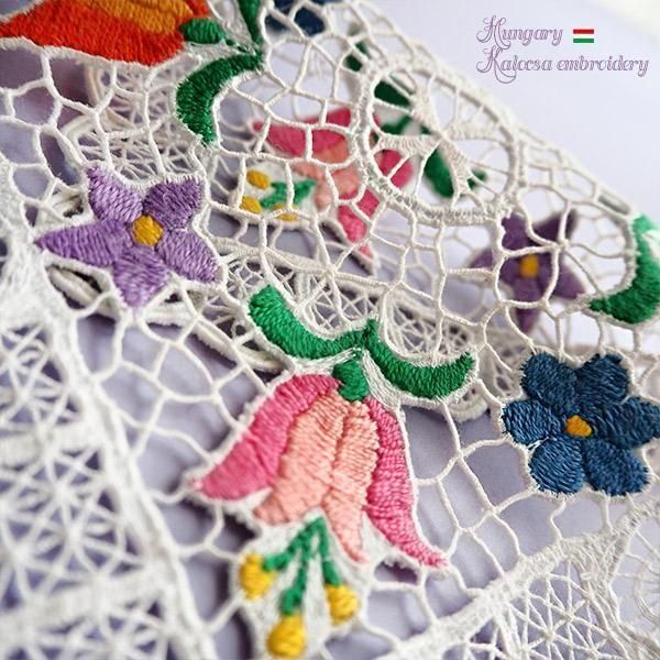 刺繍ワッペン 8cm ピンク - カロチャ刺繍