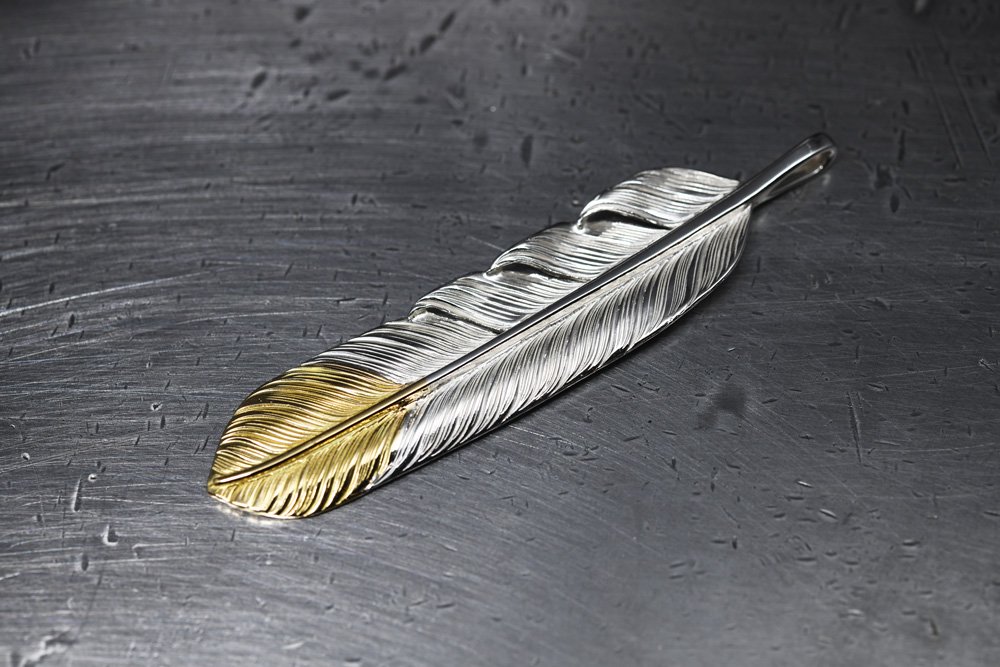Flight feather tip gold top / 02