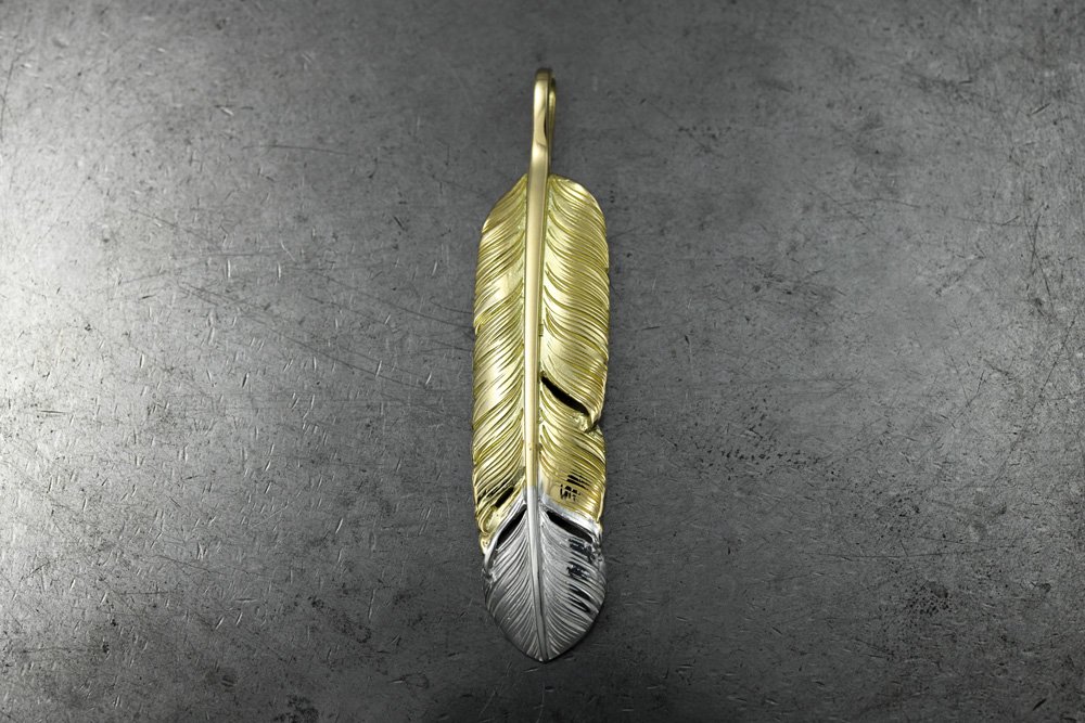 Medium size feather k18 & 925 top 01