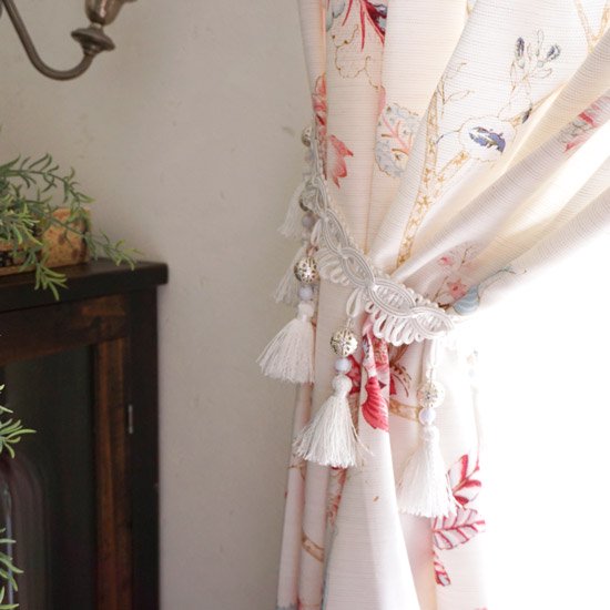 ロココ調ビーズタッセル　＜ミロワール　ホワイト＞｜100サイズびっくりカーテン