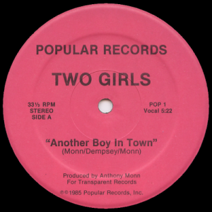 TWO GIRLS - Another Boy In Town<img class='new_mark_img2' src='https://img.shop-pro.jp/img/new/icons1.gif' style='border:none;display:inline;margin:0px;padding:0px;width:auto;' />
