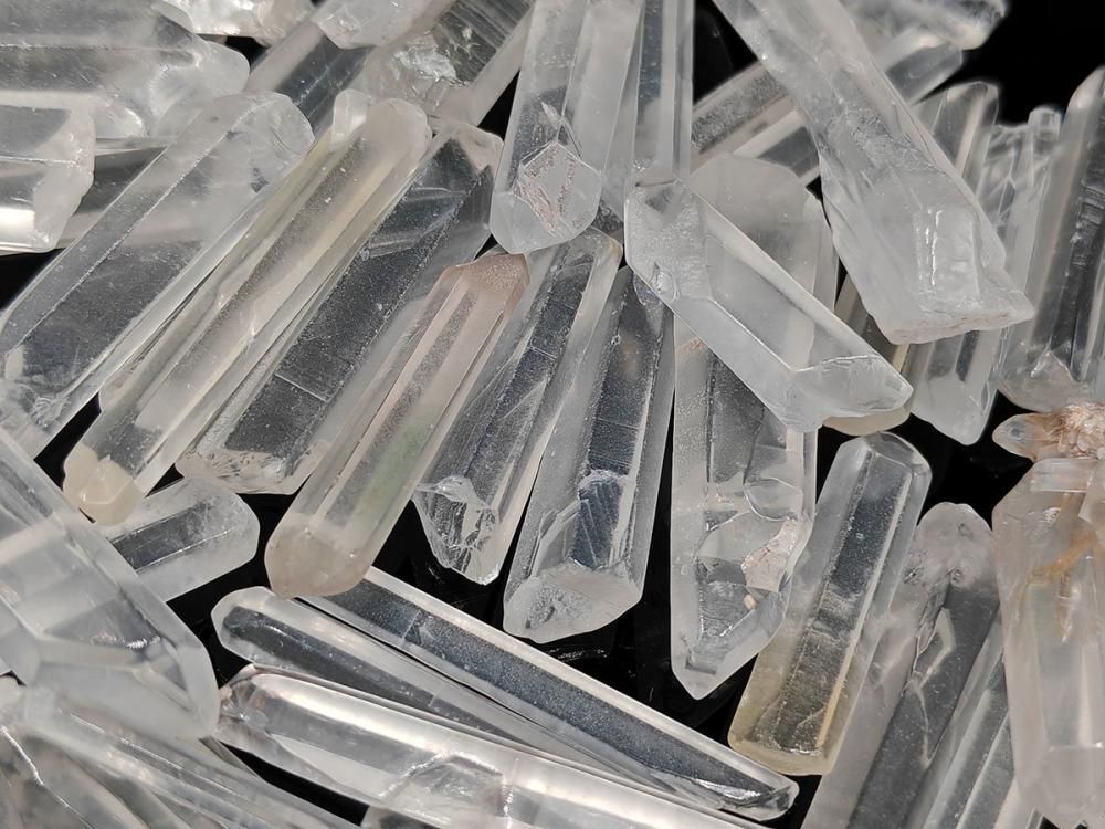 高品質水晶ポイント12面カット台座付ダブルポイント天然水晶