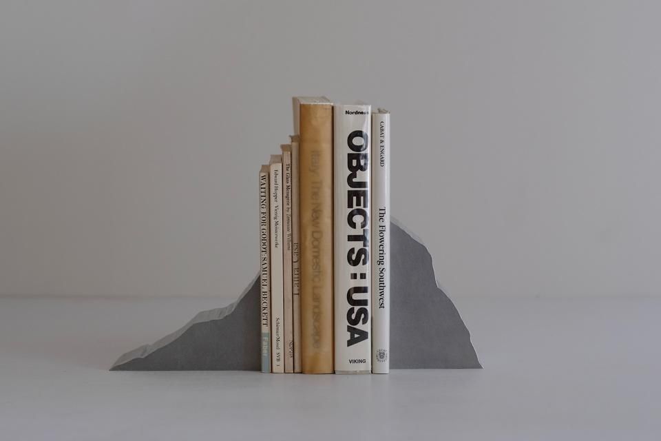 永瀬二郎　ブックエンド　アルミ　作家 BOOKENDS (M) 004 - 永瀬 二郎（Jiro Nagase） - CARGO web shop