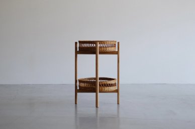 Basket (brown)Wood stand (natural) - Mark manna furniture service