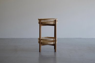 Basket (natural)Wood stand (brown) - Mark manna furniture service