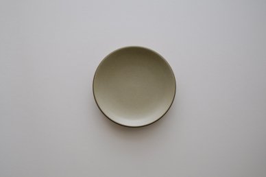 <img class='new_mark_img1' src='https://img.shop-pro.jp/img/new/icons47.gif' style='border:none;display:inline;margin:0px;padding:0px;width:auto;' />Bread & Butter Plate (Sage) - Heath Ceramics