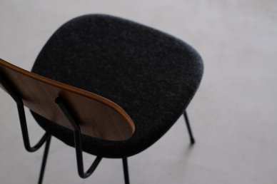 <img class='new_mark_img1' src='https://img.shop-pro.jp/img/new/icons8.gif' style='border:none;display:inline;margin:0px;padding:0px;width:auto;' />Plankton chair H (teak x black 128) - ad（analogue from digital）