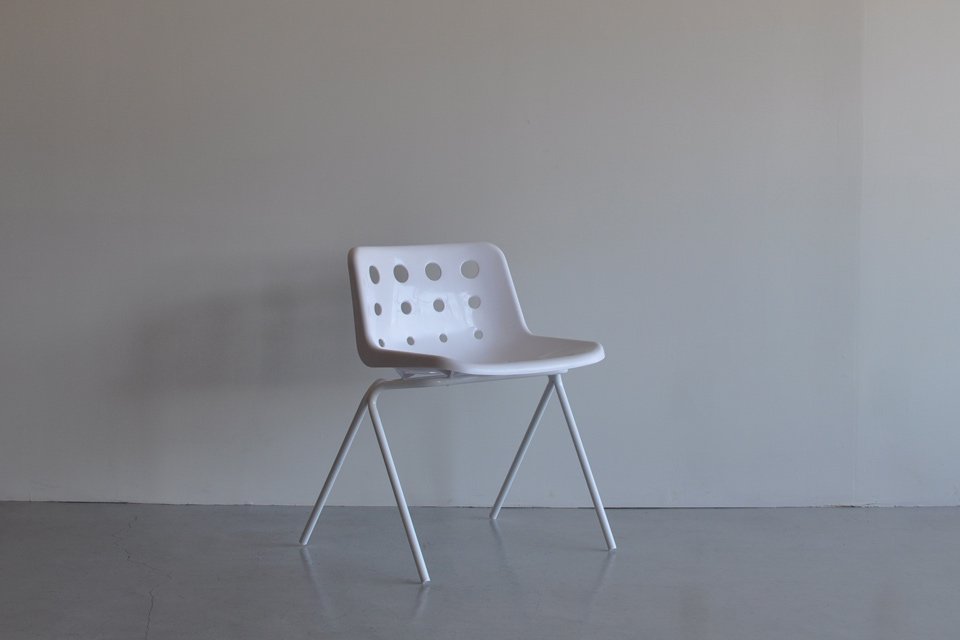 Polo Chair (white) - Robin Day - CARGO web shop