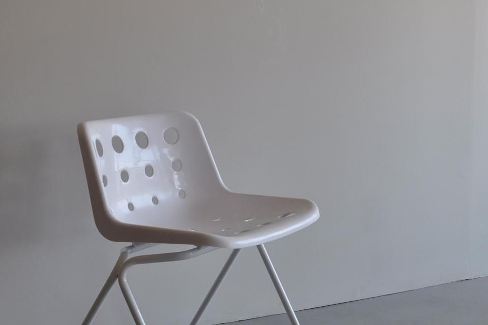 Polo Chair (white) - Robin Day - CARGO web shop Polo Chair (white) - Robin Day - CARGO web shop