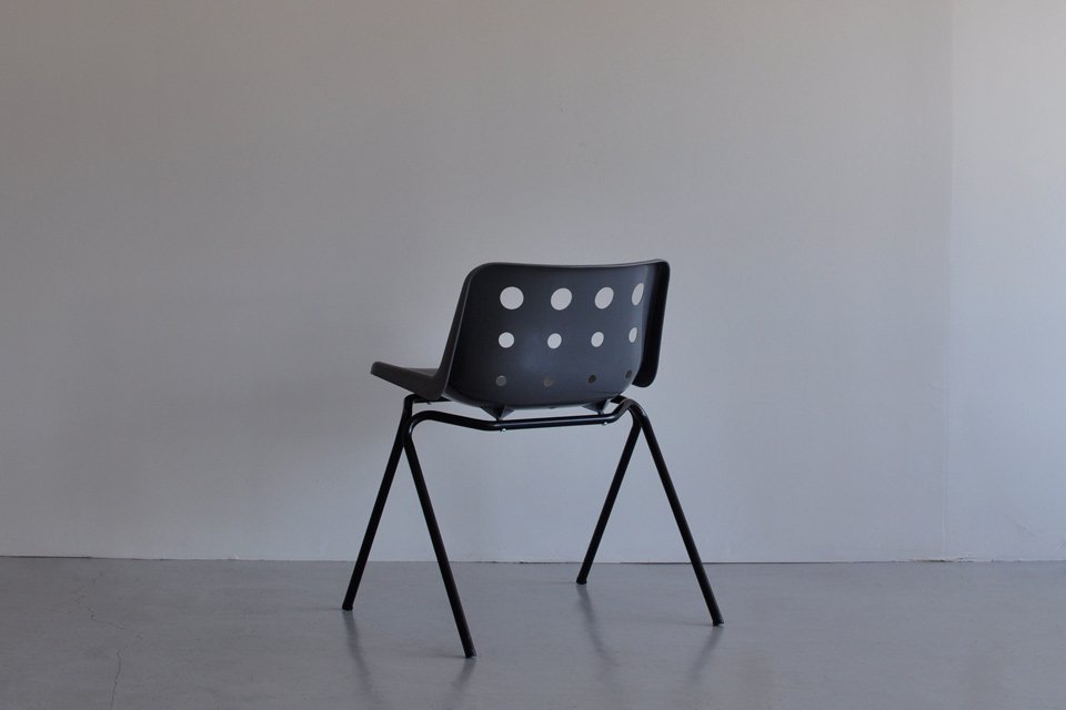 Polo Chair (gray) - Robin Day - CARGO web shop