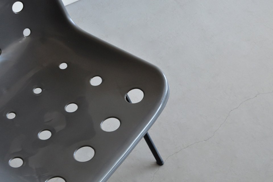 Polo Chair (gray) - Robin Day - CARGO web shop