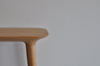 Bon stool (oak) - Tadashi Chiba