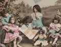 Carte postale ancienne＊森でピクニックのお人形と子供たち