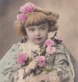 Carte Postale Ancienne＊ピンクの薔薇を飾る女の子<img class='new_mark_img2' src='https://img.shop-pro.jp/img/new/icons48.gif' style='border:none;display:inline;margin:0px;padding:0px;width:auto;' />