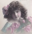 Carte postale ancienne＊ピンクの薔薇の花束持つ少女