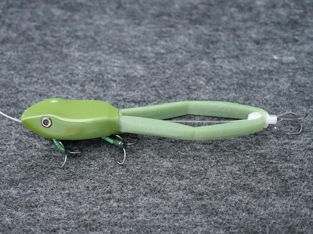 Fishing 2 The Max/Top Frog - HONEYSPOT