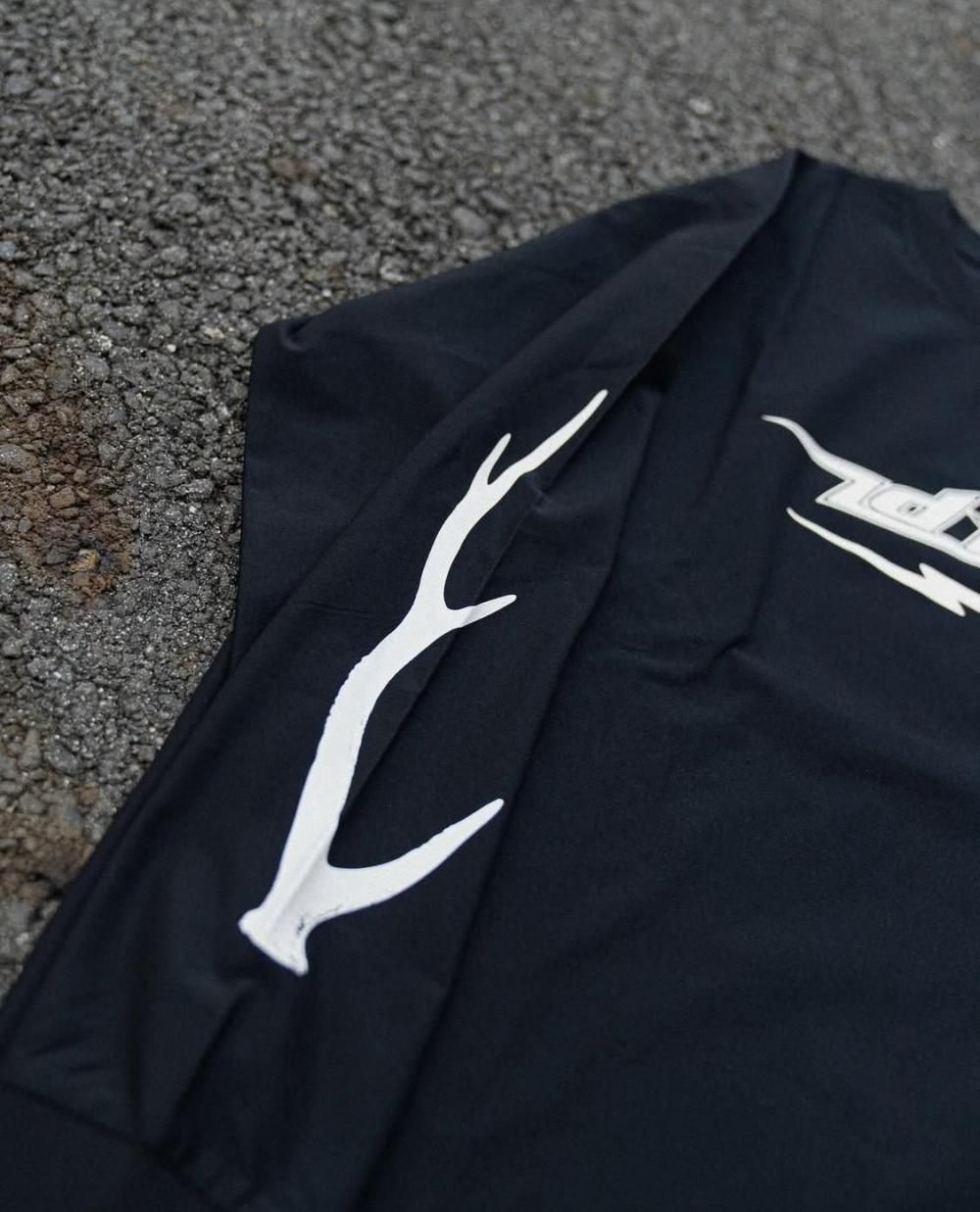 ELECTRIC x DRT / TROPHY SHOT DRY L/S TEE - HONEYSPOT