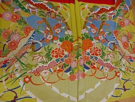 アンティーク・レモンイエロー地御簾と花笠の刺繍入り色留め袖